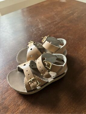 Sun-San Sweetheart toddler sandals Latte size 5